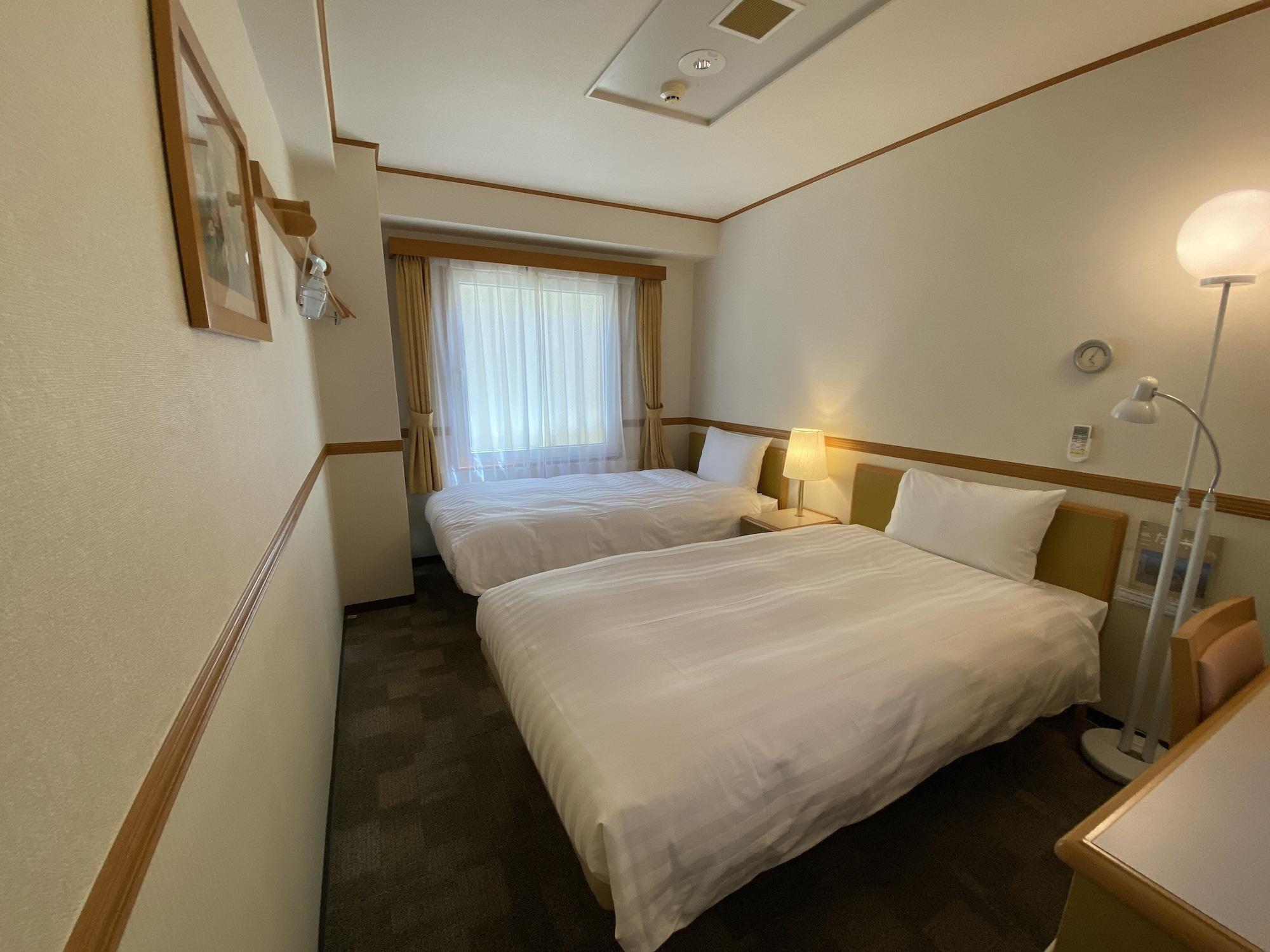 Toyoko Inn Naha Omoromachi Ekimae Bagian luar foto