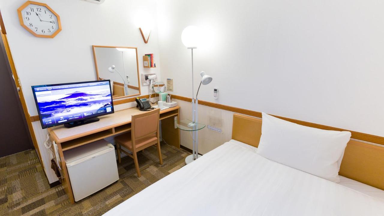 Toyoko Inn Naha Omoromachi Ekimae Bagian luar foto