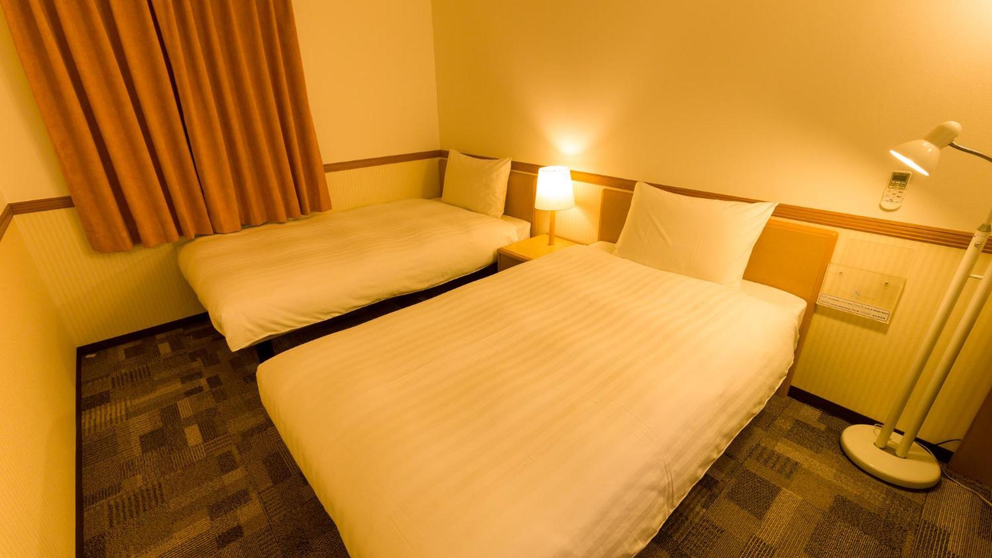 Toyoko Inn Naha Omoromachi Ekimae Ruang foto