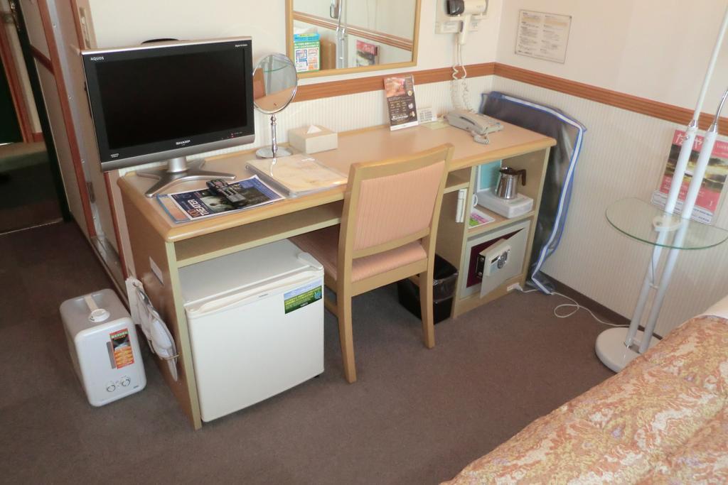 Toyoko Inn Naha Omoromachi Ekimae Bagian luar foto